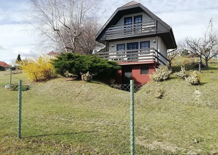 Karesz Nyaralohaz Prázdninový dům